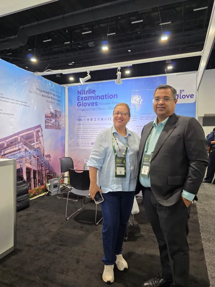 1st Glove at World Health Expo Miami 2026 — photo 3
